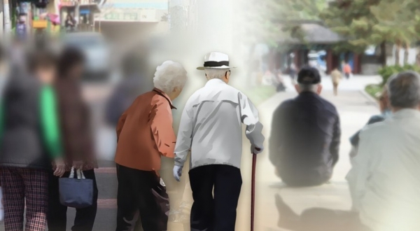 ▲한국경제연구원은 빠른 고령화 추세에도 연금 가입 부족으로 노인빈곤이 우려된다는 조사 결과를 15일 발표했다.