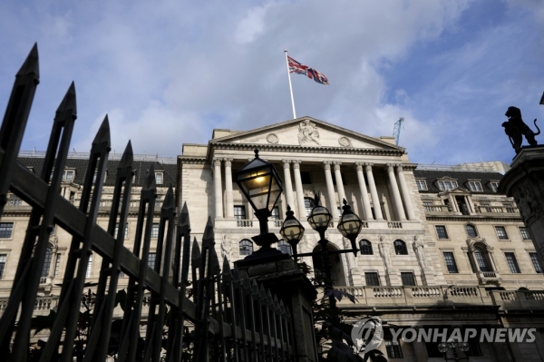 ▲영국 중앙은행인 잉글랜드은행(BOE)은 금융시장 혼란에 101조원대의 장기국채를 매입하겠다고 28일(현지시간0 밝혔다.. ⓒ연합뉴스