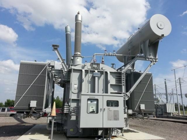▲미국 송전망에 설치된 효성중공업의 765kV 초고압 변압기(사진=효성중공업)