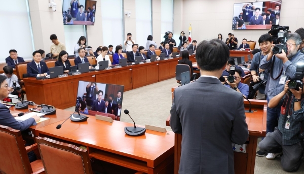 ▲22일 국회 산업통상중소벤처기업위원회에 '대한민국과 미합중국 간 전략적투자의 운영 및 관리를 위한 특별법'에 따른 대미투자 사전보고 모습. 연합뉴스