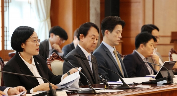 ▲한성숙 국무총리가 30일 서울 종로구 정부서울청사에서 열린 제9차 국가첨단전략산업위원회에서 발언하고 있다. 연합뉴스